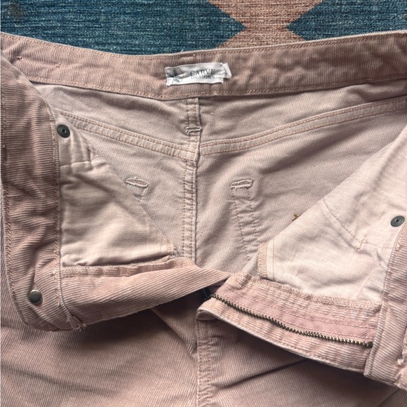 Light pink Carve design Shorts - Picture 3 of 4